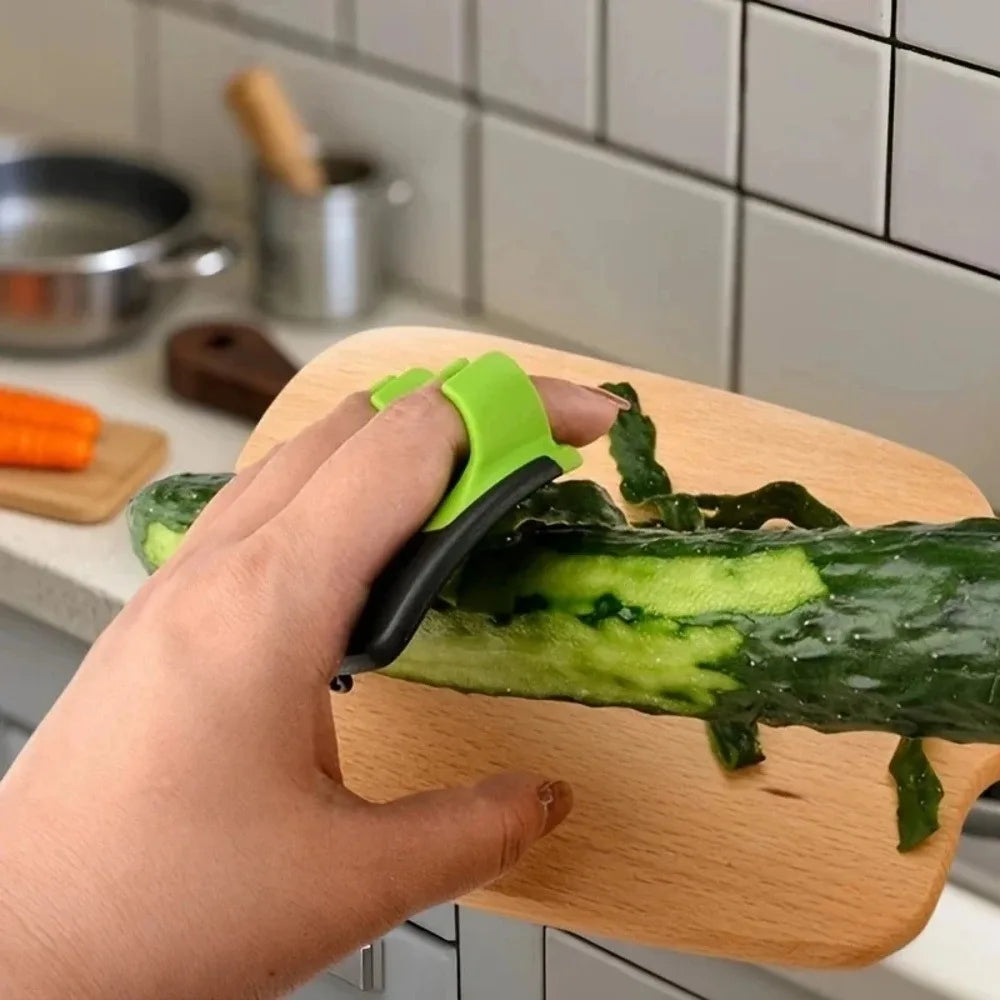 Non-Slip Veg Peeler
